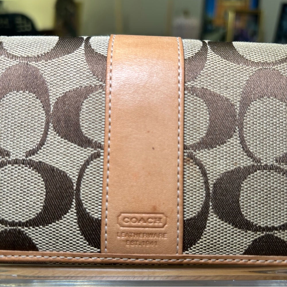 Vintage Coach Signature Canvas Hamptons Wallet - Picture 3 of 12